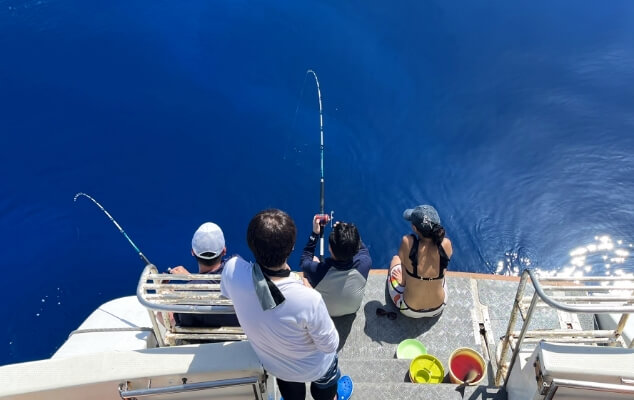 釣り竿セット（釣り竿、しかけ、エサ、氷）